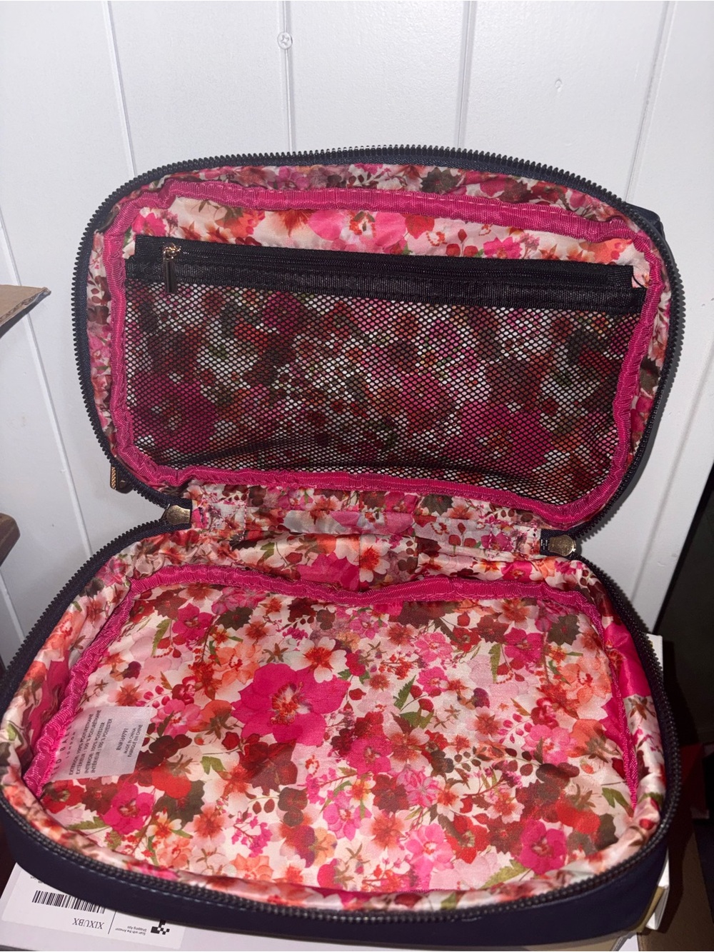 Ted baker Blue navy cosmetic case 10in x6in NWT - Picture 6 of 7